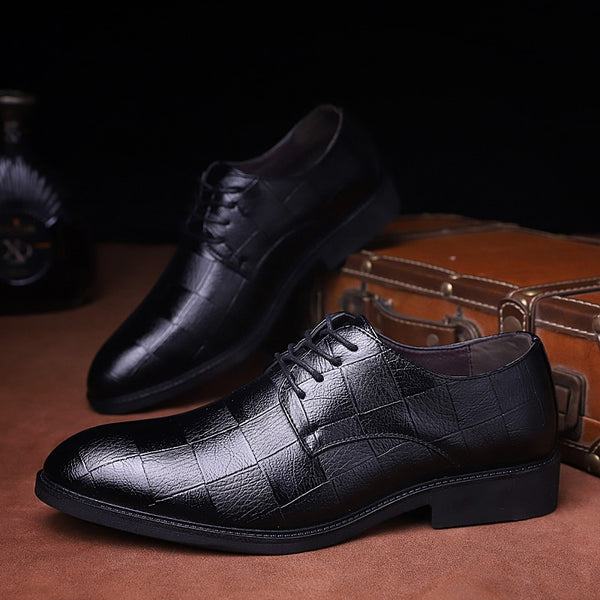 Men's Iconic Checkered Textured Leather Oxford Dress Shoe